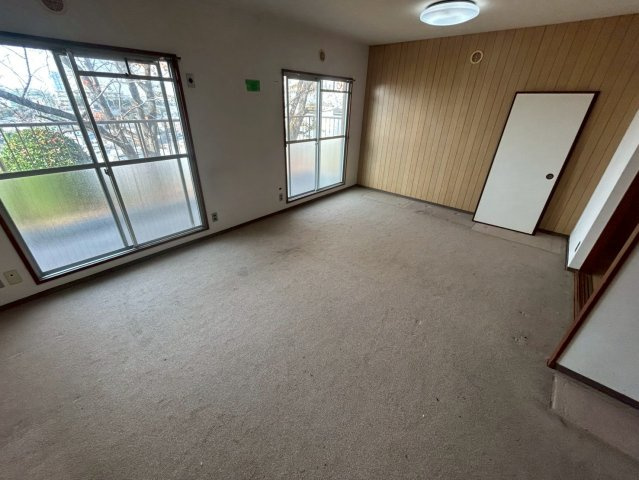 ハイツ東朝霧の居間・リビング