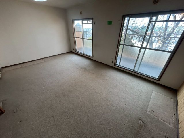 ハイツ東朝霧の居間・リビング