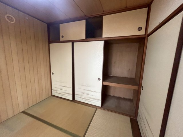 ハイツ東朝霧の収納