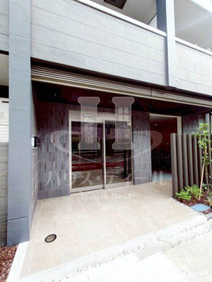 【エントランス】 | ロイヤルパイン ストリーム | ゆとりのあるエントランスです