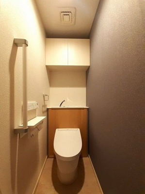 【トイレ】 | ロイヤルパイン ストリーム | 落ち着いた色調のトイレです