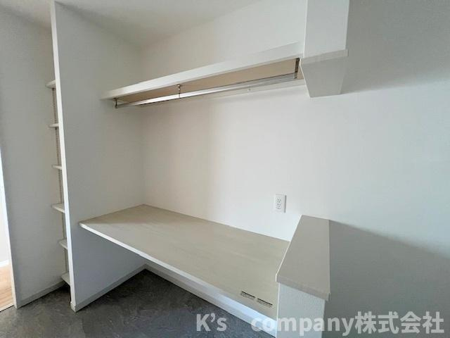 高座郡寒川町一之宮5丁目　中古戸建のその他|アイロンがけなどができるフリーカウンター付き☆