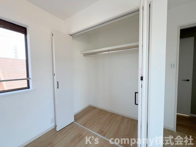 高座郡寒川町一之宮5丁目　中古戸建の収納|洋室6.7帖の収納スペース◇