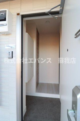 【玄関】 | メゾン・グランシャリオ | 落ち着いた玄関です