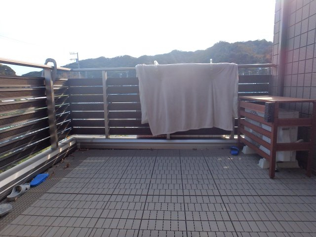 S1752H　吉佐美　美築中古注文住宅のバルコニー