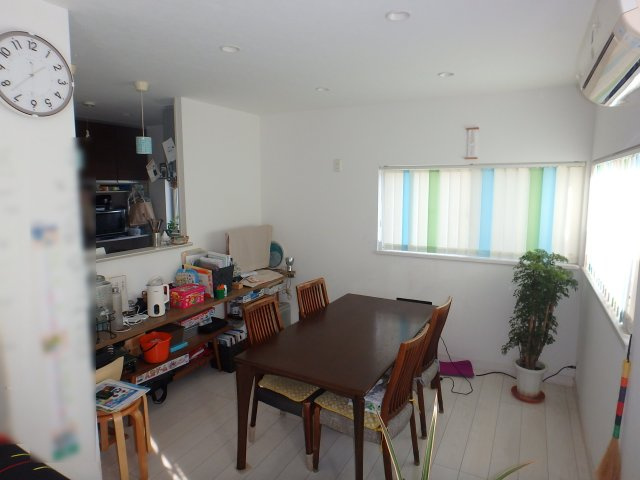 S1752H　吉佐美　美築中古注文住宅の居間・リビング