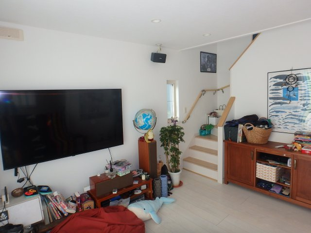 S1752H　吉佐美　美築中古注文住宅の居間・リビング