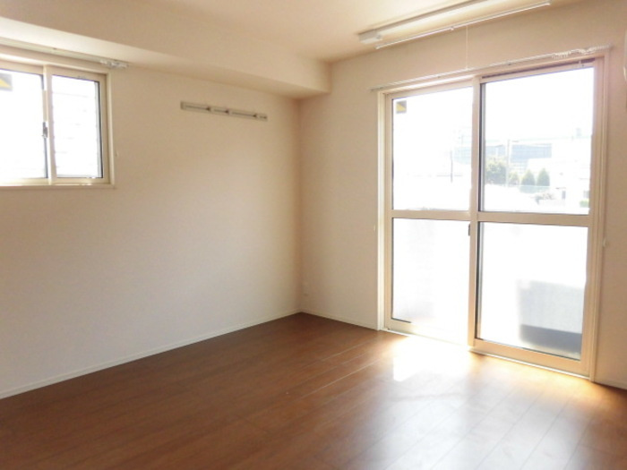 エントラール　Ａの寝室|クローゼット付の洋室です☆