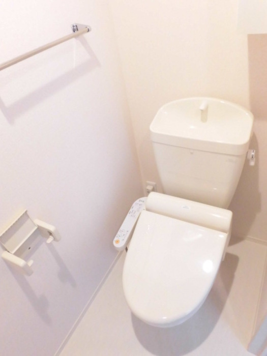 エントラール　Ａのトイレ|嬉しい温水洗浄便座付き♪