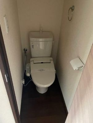 【トイレ】 | アーバンプレイスシャンゼリゼ | 温水洗浄便座機能付トイレ☆（同一仕様写真）