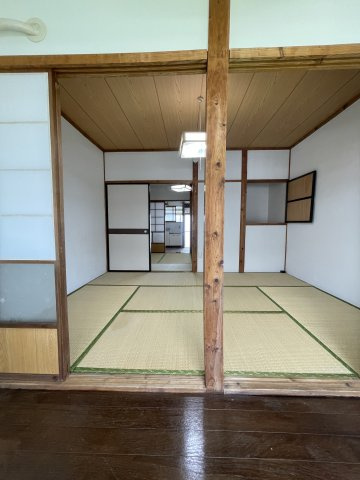 アパート水小屋の和室