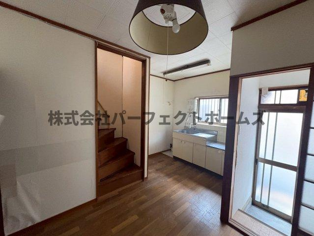 上神田2丁目テラスハウス　賃貸の居間・リビング|おしゃれな居間です