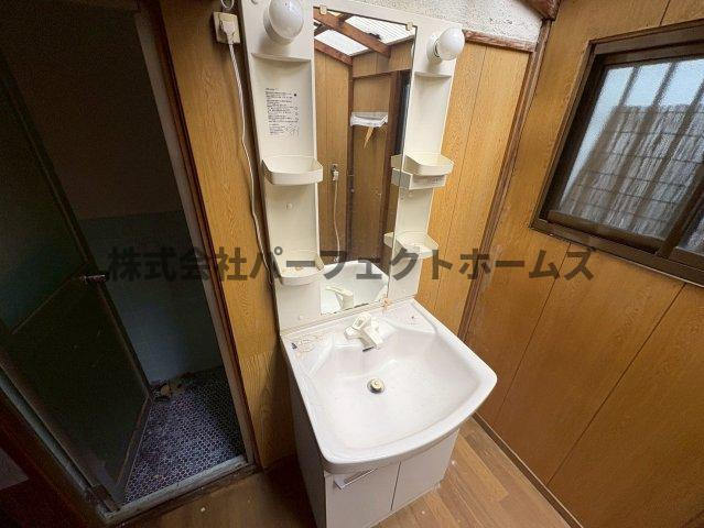上神田2丁目テラスハウス　賃貸の独立洗面台|独立洗面化粧台が付いています