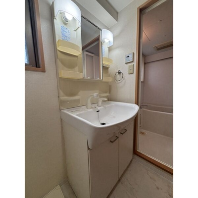 【洗面所】 | パンシオン千種 | 忙しい朝には欠かせない洗面所です