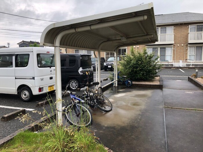 ラトンラヴ―ル　Ⅱ番館のその他共用部分|駐輪場に自転車も停められます♪