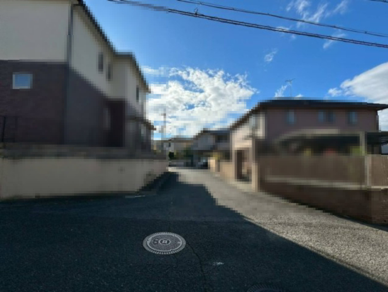 【価格改定】亀岡市南つつじヶ丘桜台1丁目の周辺|広々とした落ち着いた区画の広がる住宅街です。