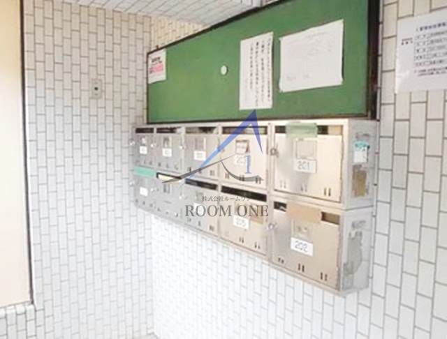 パインクレストコート