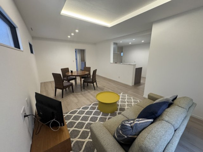 【居間・リビング】 | 中城南上原Ⅱ（全3棟）RC造新築平屋ラスト2号棟 | 2号棟　LDK21.8帖♪