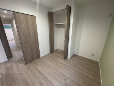 【洋室】 | 中城南上原Ⅱ（全3棟）RC造新築平屋ラスト2号棟 | 2号棟　洋室4.5帖＋CL付き♪