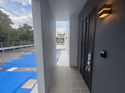 【玄関】 | 中城南上原Ⅱ（全3棟）RC造新築平屋ラスト2号棟 | 2号棟　ダブルロックキー♪