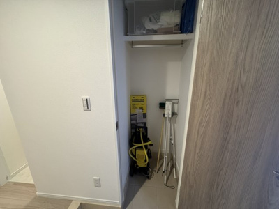 【玄関】 | 中城南上原Ⅱ（全3棟）RC造新築平屋ラスト2号棟 | 2号棟　玄関収納付き♪