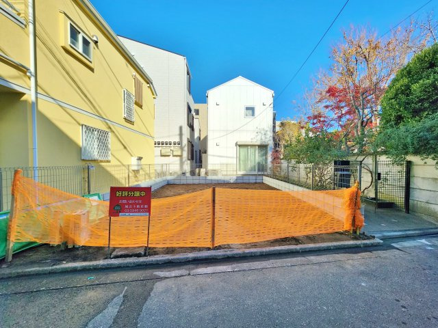 杉並区天沼3丁目 限定1区画の外観|―　土地面積53.05㎡ × 建築条件なし × 更地渡し　想いを自由に形へ　限定１区画　―
バス便も充実！
バス停まで停歩4分♪
練馬・中村橋・鷺宮・もちろん荻窪行もございます
アクセスが広がります♪