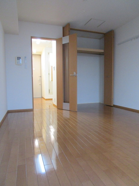 ヘーベルメゾンＮの居間・リビング|★収納あり★