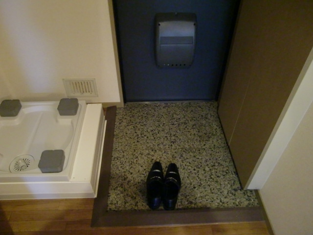 ブルーハイツの玄関