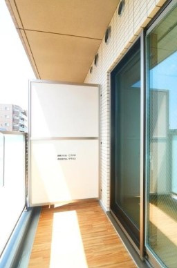 ラフィスタ調布多摩川のバルコニー