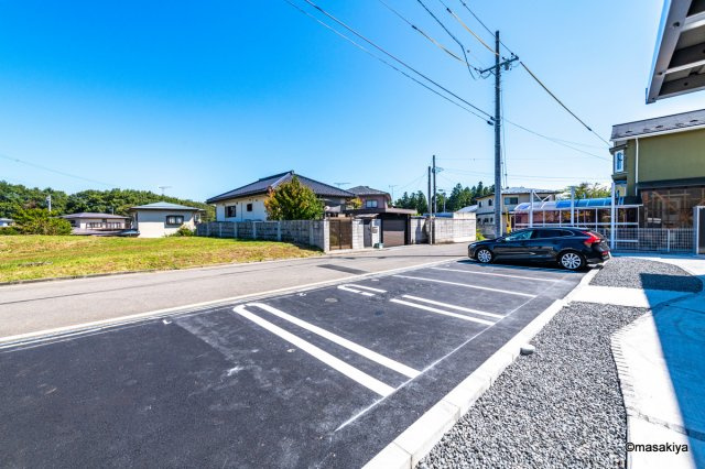 ヴィラ・飯綱の駐車場