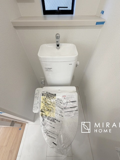 【トイレ】 | おしり洗浄、ビデ洗浄、暖房便座の機能を標準装備。トイレットペーパーの無駄遣いを防ぎ、肌を傷つける心配がありません♪