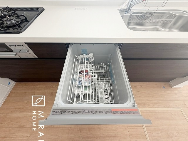 【キッチン】 | 暮らしやすさを考えたプランで快適な現地ロケーションを実現。安らぎに満たされる、ゆとりのある日々を過ごせます♪