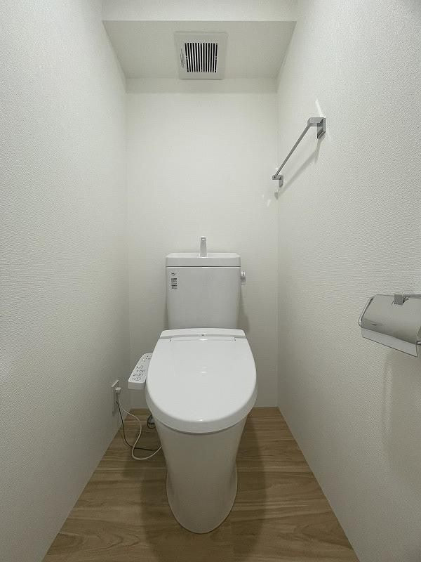 NEXUS　MIIのトイレ|嬉しい温水洗浄便座付き♪