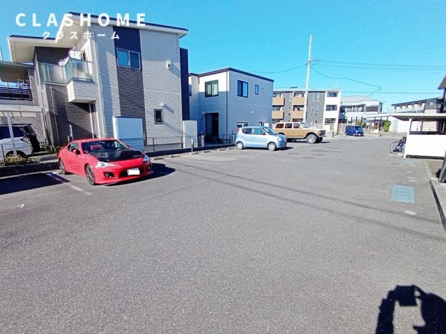アンプルールリーブルＷｉｎｇ　　　刈谷市近郊の賃貸はクラスホーム刈谷店の駐車場