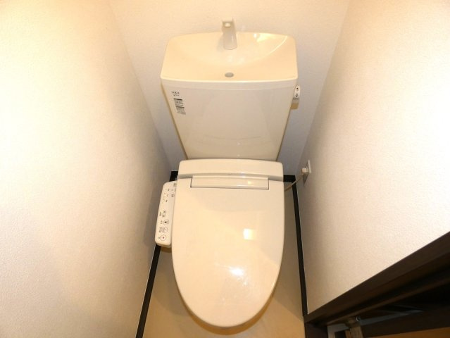 ソレイユのトイレ|温水洗浄便座付きです