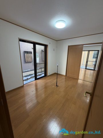 平塚市四之宮4丁目　中古戸建の寝室