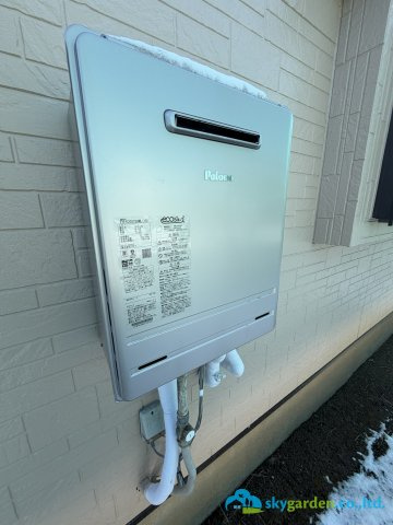 平塚市四之宮4丁目　中古戸建の発電・温水設備