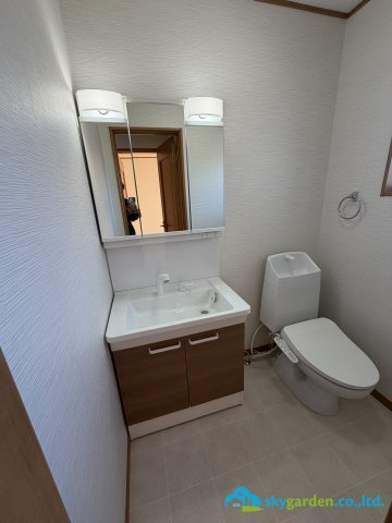 平塚市四之宮4丁目　中古戸建のトイレ