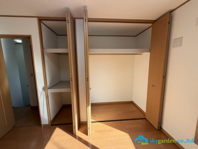 平塚市四之宮4丁目　中古戸建の収納