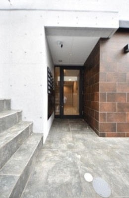 【エントランス】 | ディーベース御嶽山