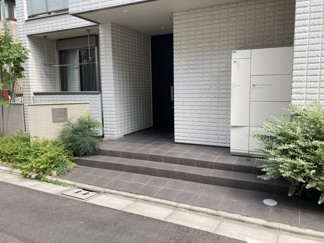 さくらハウスのエントランス