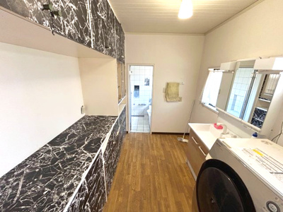 【洗面所】 | 邑楽郡大泉町坂田5丁目 南庭 5SLDK