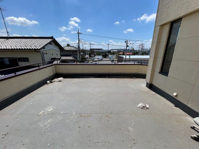 【駐車場】 | 邑楽郡大泉町坂田5丁目 南庭 5SLDK