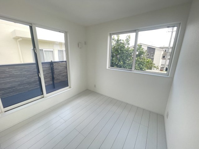 【洋室】 | 八重瀬町東風平Ⅲ（全2棟）1号棟 | ※同施工会社写真です　