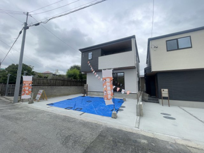 【外観】 | 八重瀬町東風平Ⅲ（全2棟）ラスト1号棟 | 1号棟　並列駐車2台完備♪