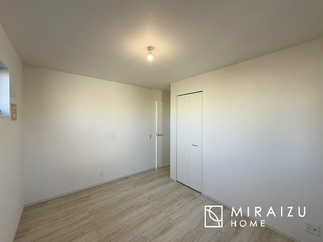 【寝室】 | 建物完成につき、実際のお部屋をごゆっくりご見学いただけます。お休みの日にご家族で見学はいかがでしょう。