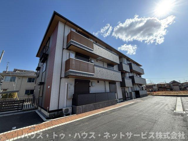 プラヴールの外観