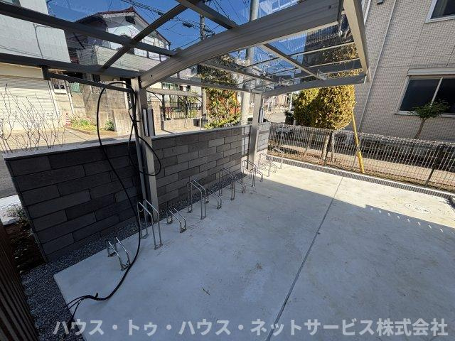 プラヴールの駐車場