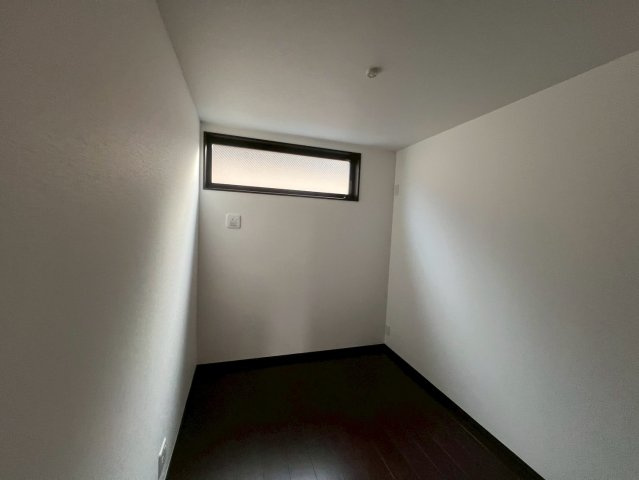 八尾市山本町南3丁目新築戸建の洋室