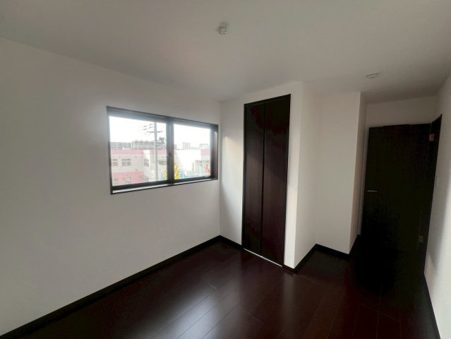 八尾市山本町南3丁目新築戸建の洋室